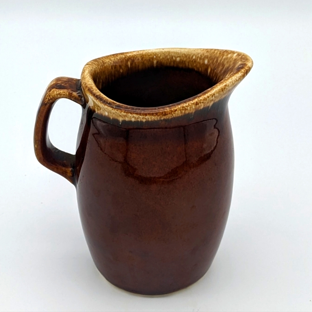 🦋BOGO Vintage Hull U.S.A. Creamer/Small Pitcher